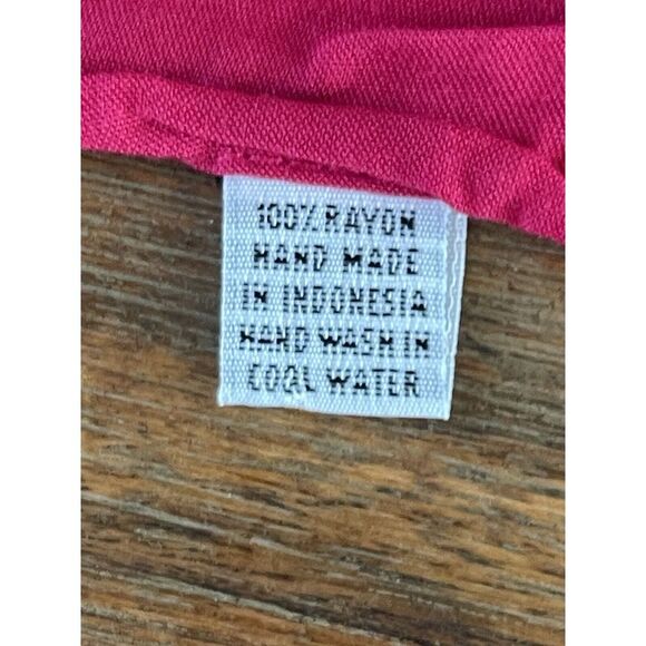Tahiti Scarf Swimsuit Wrap 100% Rayon Hot Pink W/ White Flowers 44"‎ X 68" - Picture 3 of 13